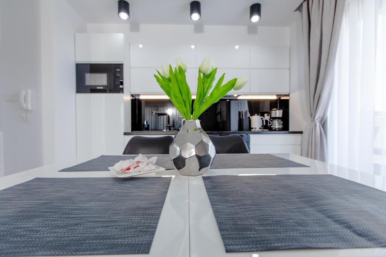 Apartament Linia Komfortu Gardenia Dziwnow Z Widokiem Na Morze Epapartamenty Kültér fotó